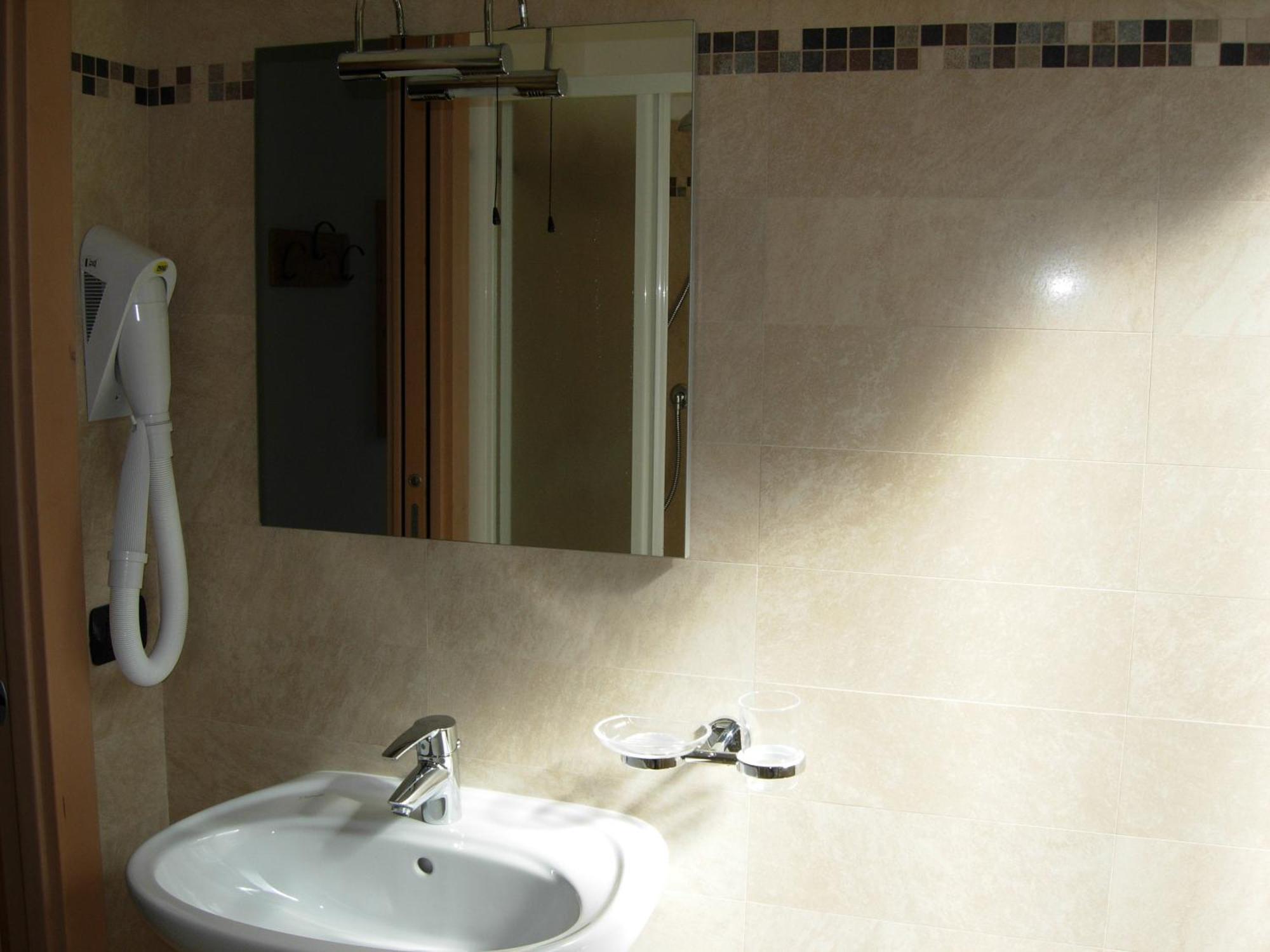 B&B Ledro Affittacamere Меццолаго Экстерьер фото