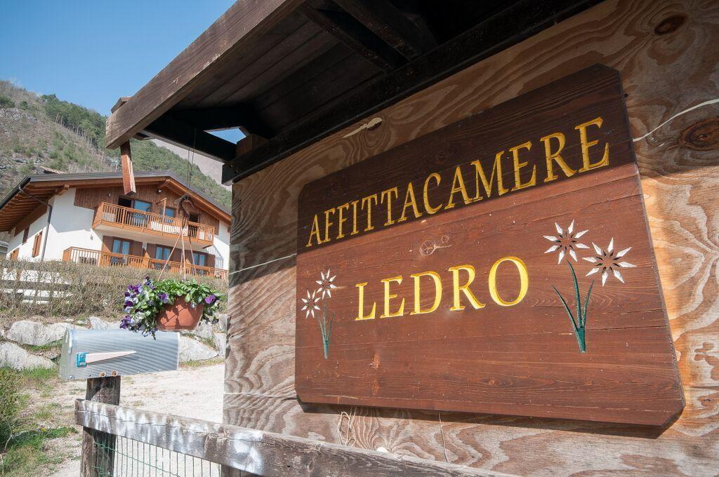 B&B Ledro Affittacamere Меццолаго Экстерьер фото